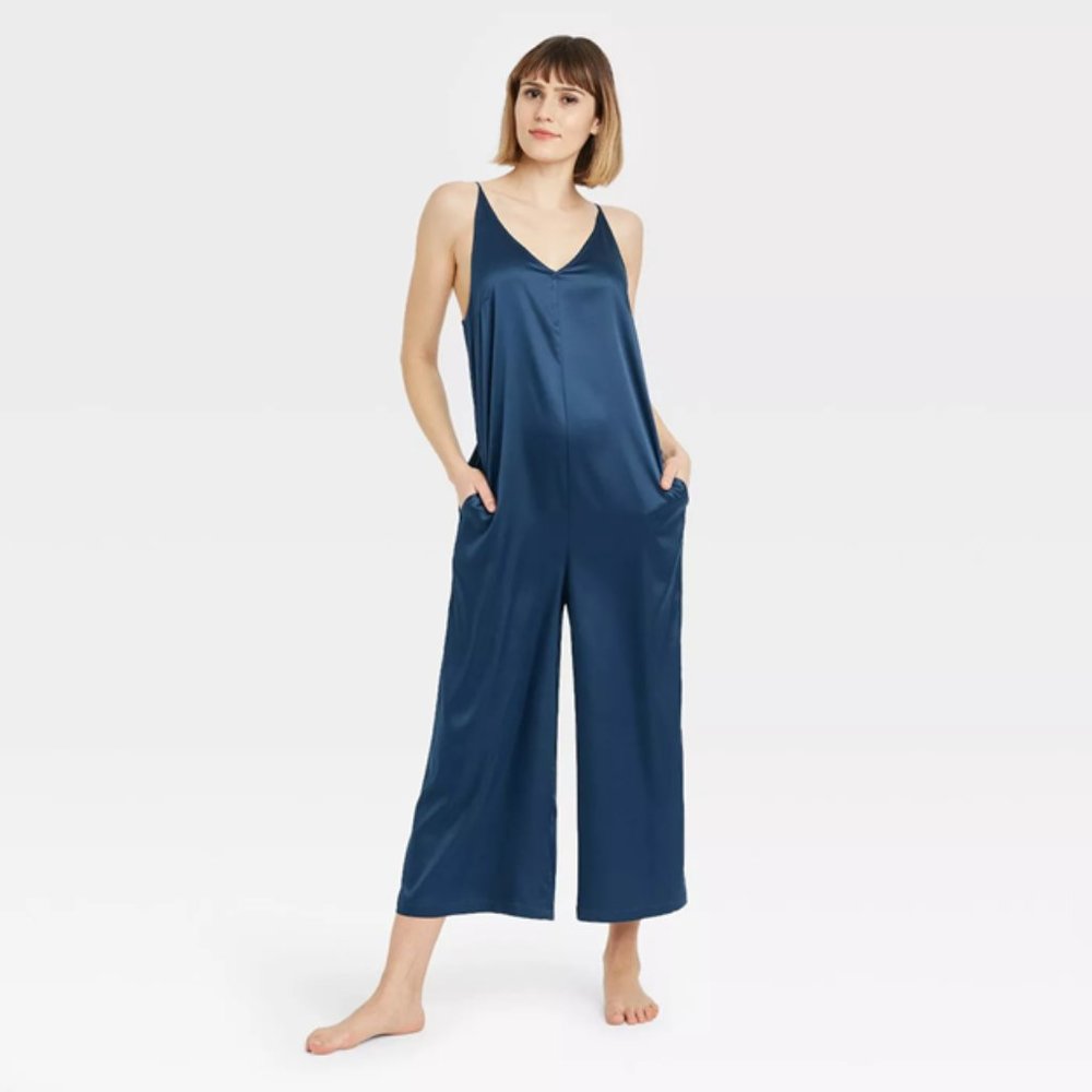 Luxurious *NWT* Navy Satin Jumpsuit XS